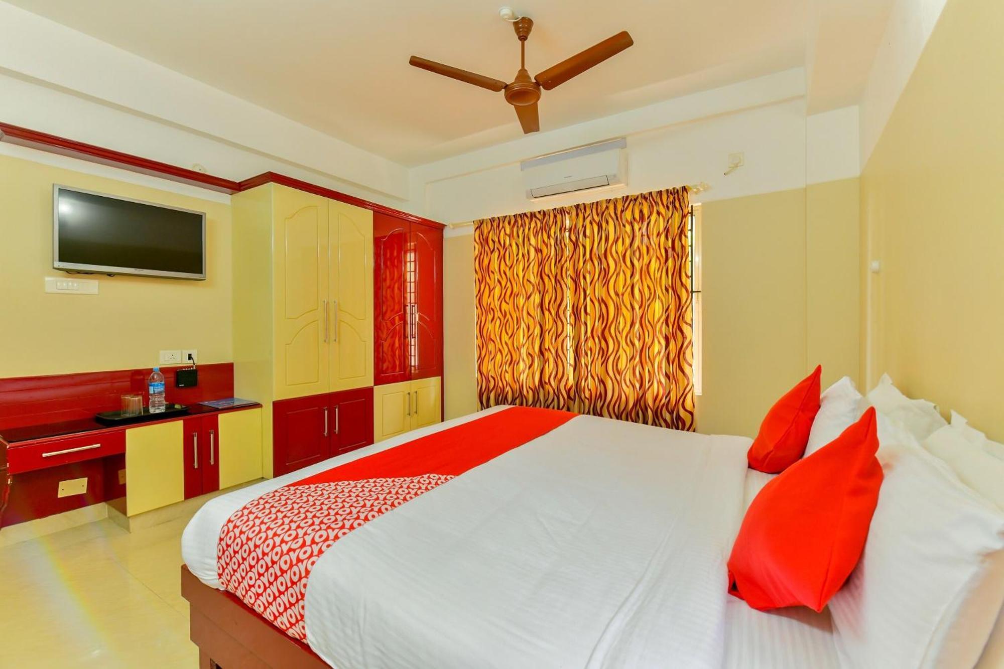 Oyo Flagship Uthradam Towers Hotel Thiruvananthapuram Luaran gambar